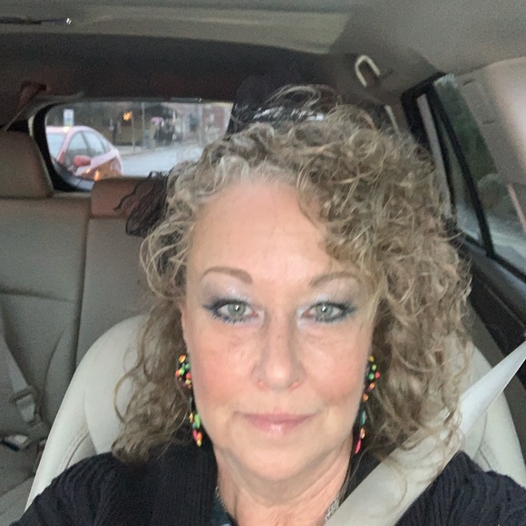 Meet your Posher, Gabrielle - Picture 5 of 10